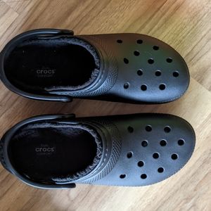 Crocs Black with fur Size 11 Men's brand new with box and tags.